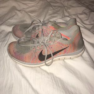 Nike Fly knit 4.0 running shoes. Size 8.5